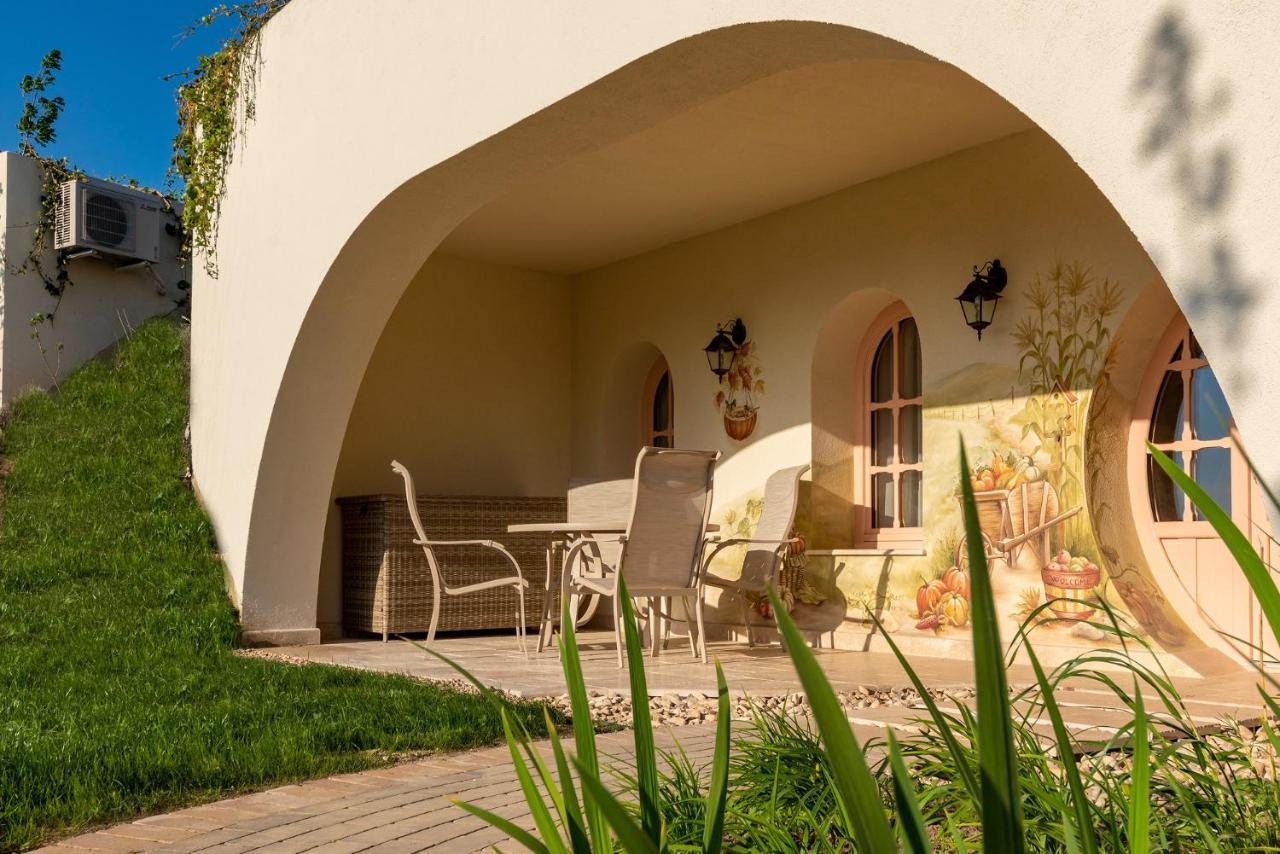 Casa Timis - Wellness & Spa Resort Chitorani Eksteriør bilde The house of the artist in the village of Saint-André-de-Valzach