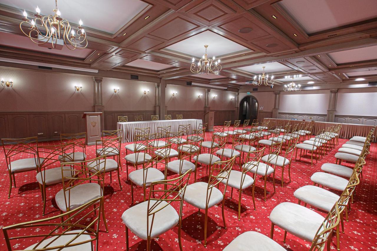 Casa Timis - Wellness & Spa Resort Chitorani Eksteriør bilde The ballroom
